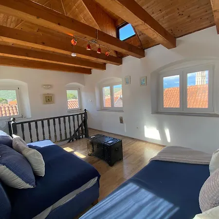 Tower Apartment *