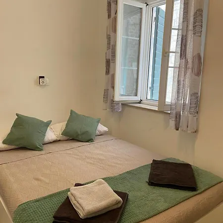 Tower Apartment *